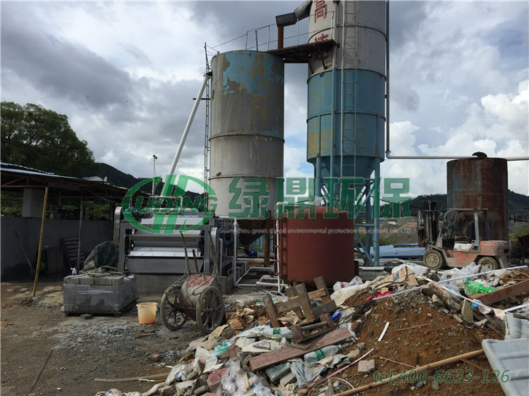 惠州礦場礦山污泥用的帶式壓濾機(jī)使用現(xiàn)場 4