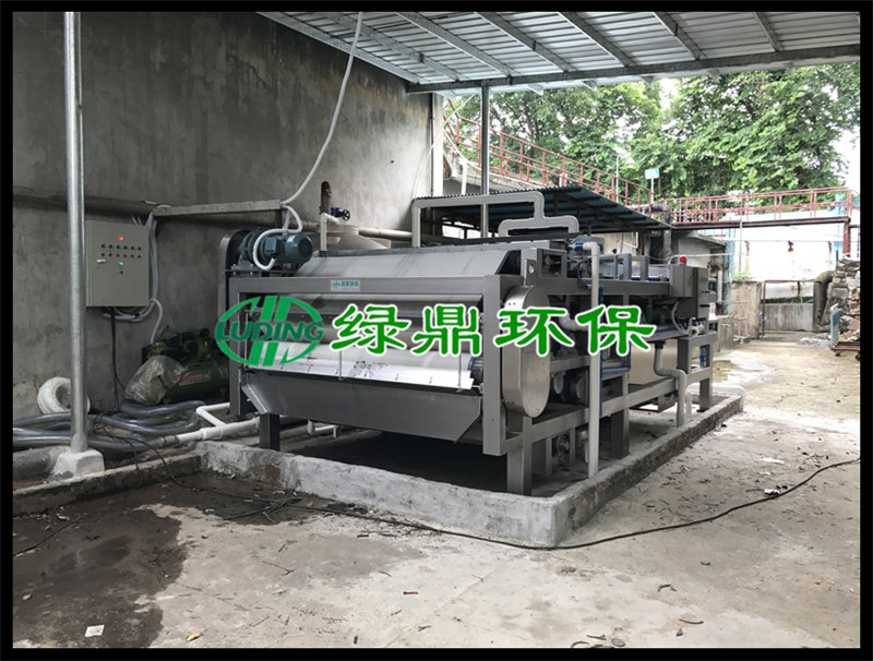 江門印染廠采購(gòu)一臺(tái)印染污泥帶式壓濾機(jī)解決污泥問題 4