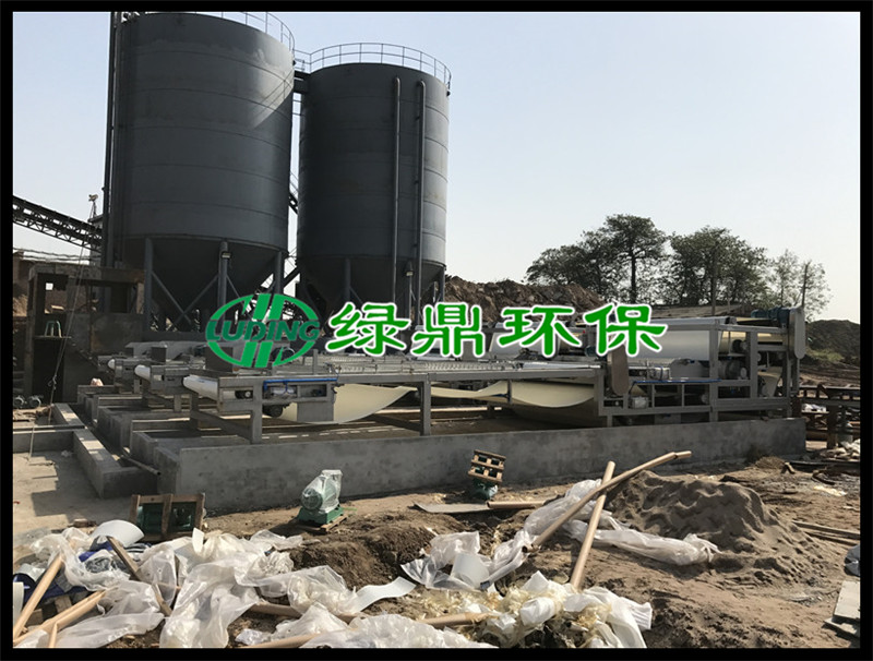 洗砂污泥壓濾機(jī)處理沙場泥漿（西安洗沙廠） 1